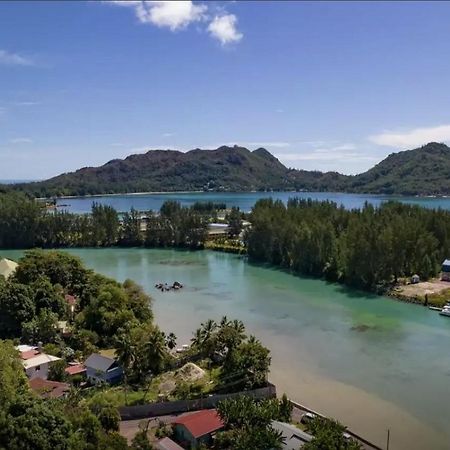 Baie S.Te Anne Case Vacanza Baie Sainte Anne Esterno foto